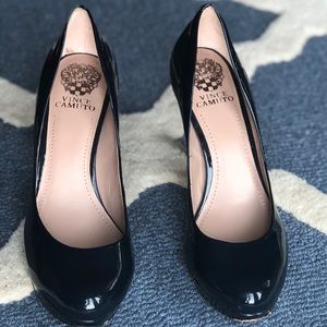 Vince Camuto navy blue patent heels